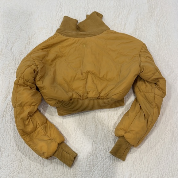 CLOSET CLEAROUT ✨FREE PEOPLE Boulder Babe Bomber Puffer Jacket Mustard
Size XS - Picture 5 of 11
